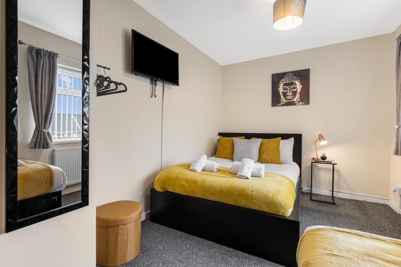 Off Road Parking, Garden, Tv'S In Bedrooms Morriston Екстериор снимка