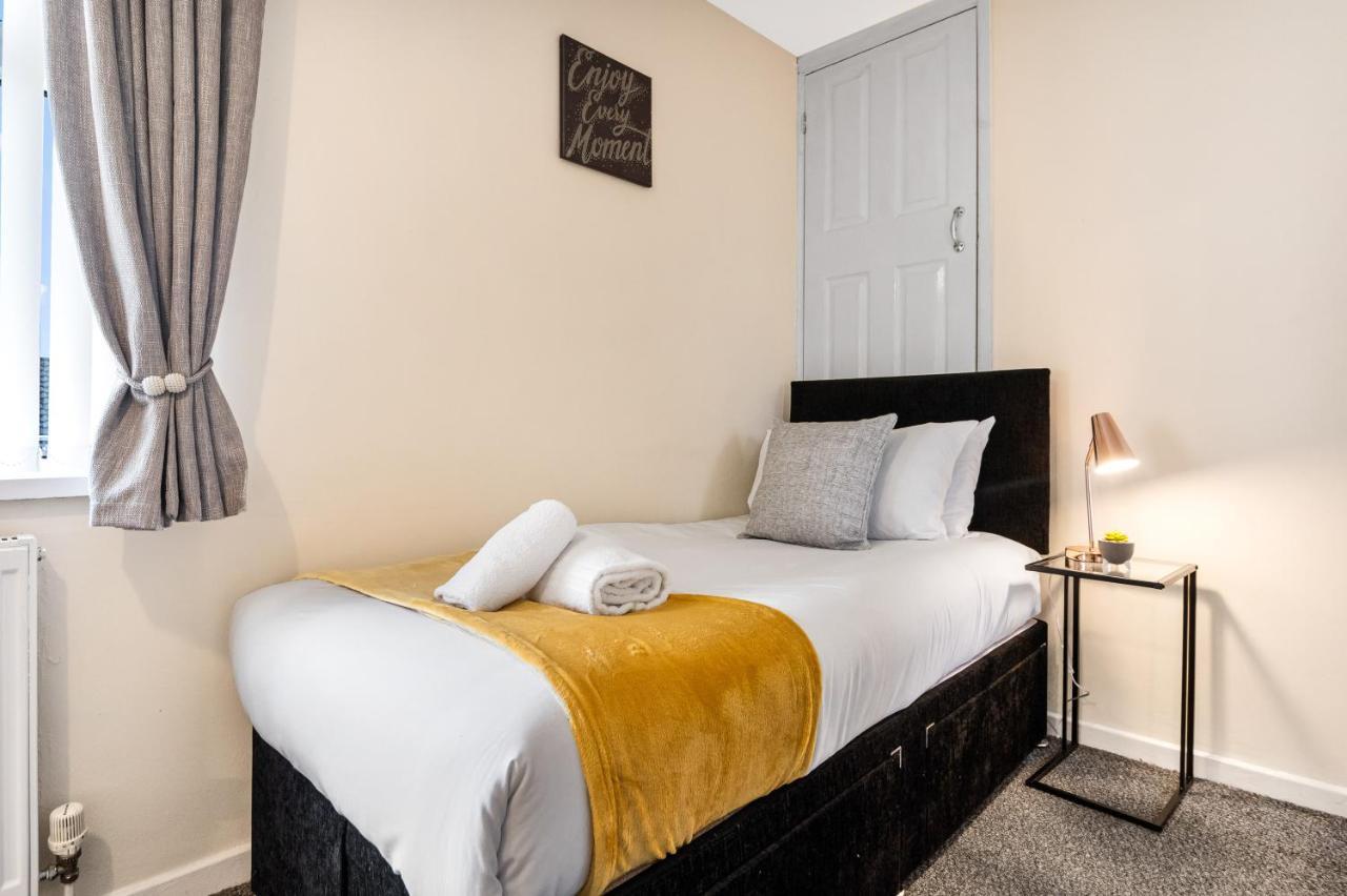 Off Road Parking, Garden, Tv'S In Bedrooms Morriston Екстериор снимка